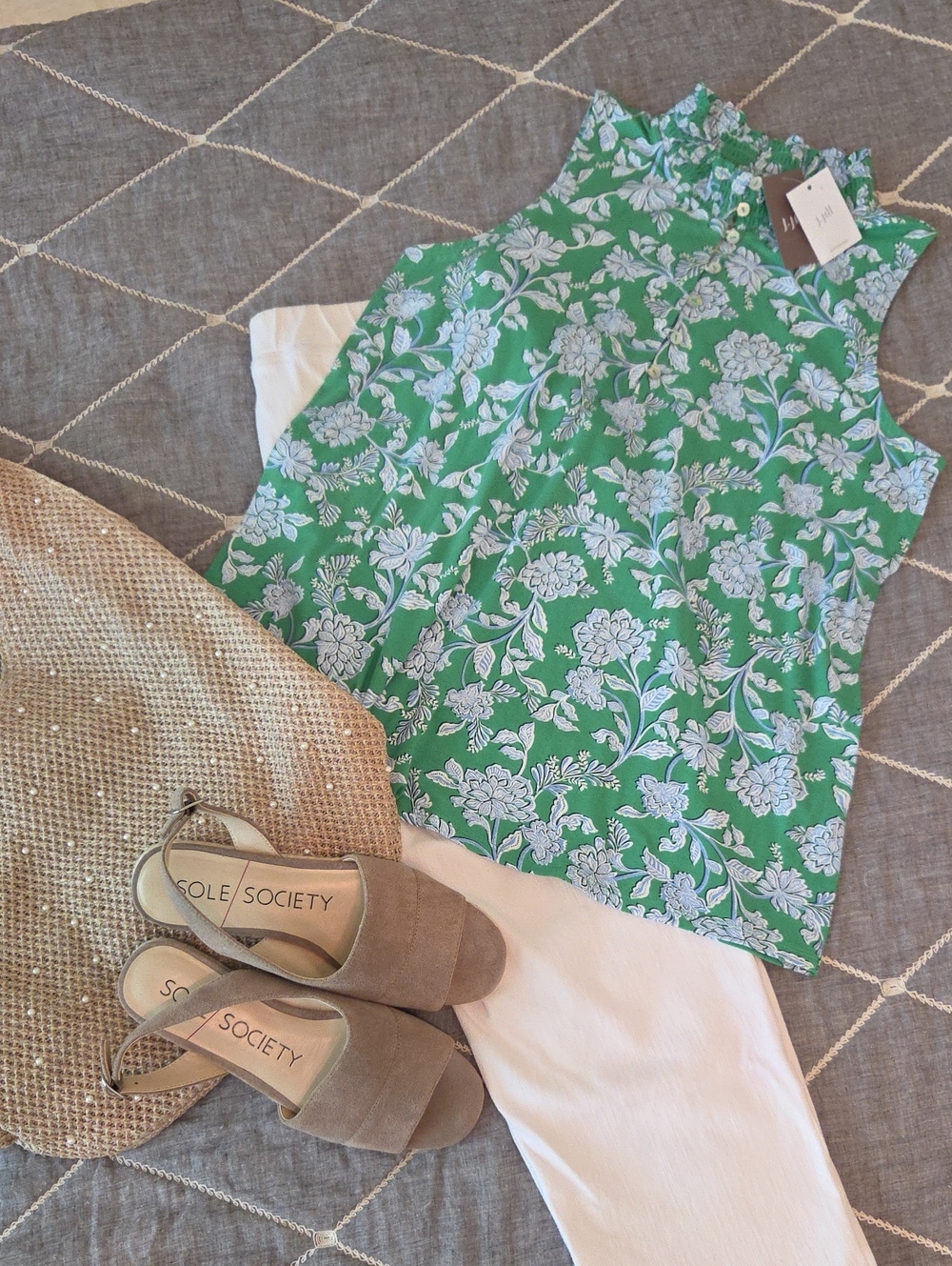 Sleeveless Green Floral Ruffled Neck Top - Brand: J.Jill